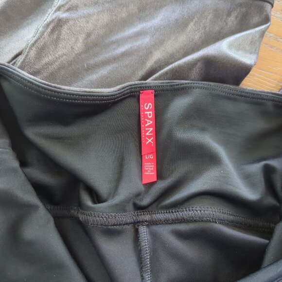 Spanx Faux Leather Moto Black Leggings Size Large Edgy Pull on - Picture 9 of 16
